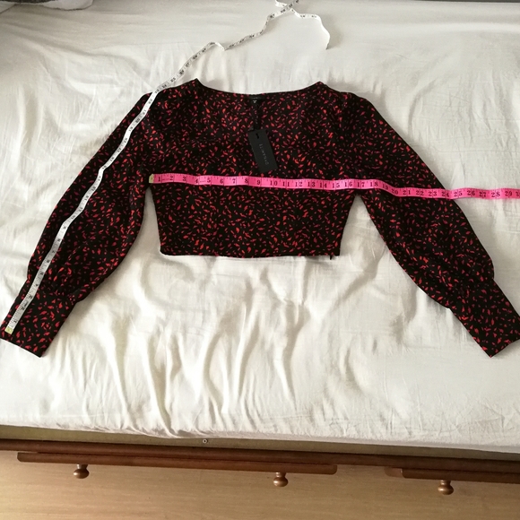 ❤️[3/$35] DYNAMITE Puff Sleeves Square Neck Blouse - Picture 9 of 9